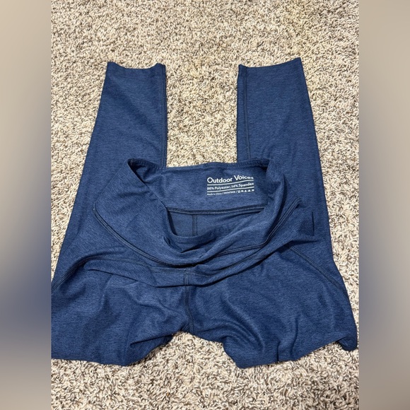 Outdoor Voices 3/4 Leggings Size Small - Picture 7 of 8